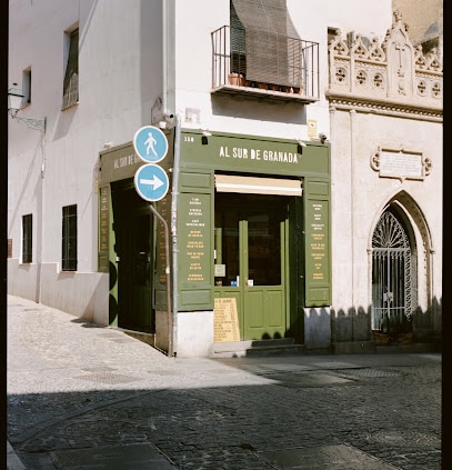 Al Sur de Granada Tienda de vinos