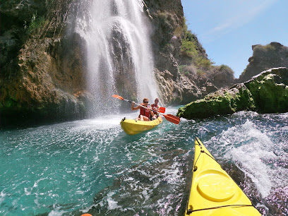 KAYAK NERJA-MARO Educare Aventura Agencia de excursiones en canoa y kayak