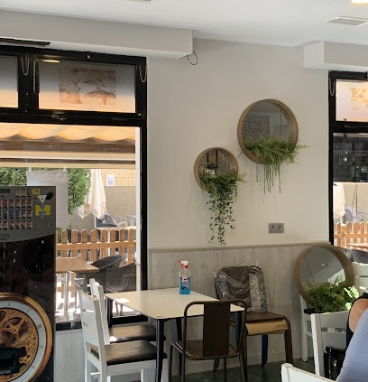 Pizzeria Juani´s croissanteria Pizzería